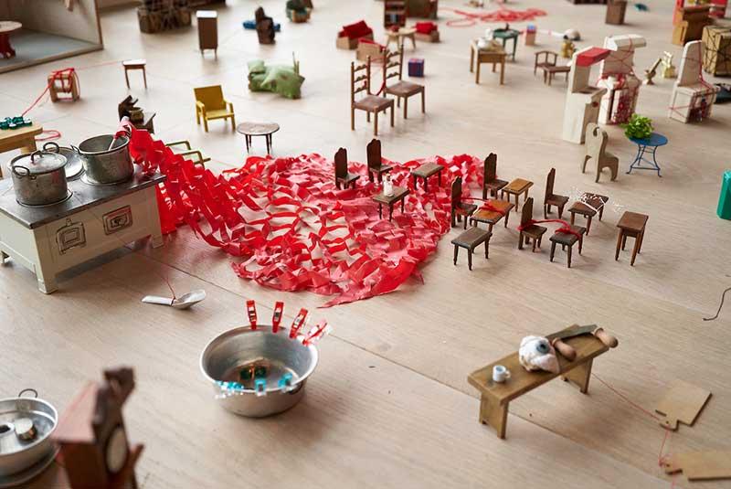 Shiota, Living Inside