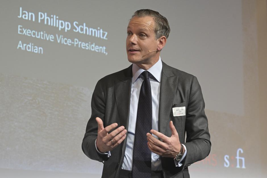 Jan Philipp Schmitz at the Swiss Finance Institute Annual Meeting 2025
